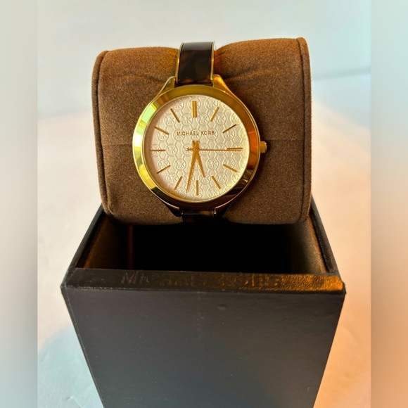 Michael Kors Bracelet Watch With Tortoise Shell on Both Sides of the Bracelet - Picture 1 of 10